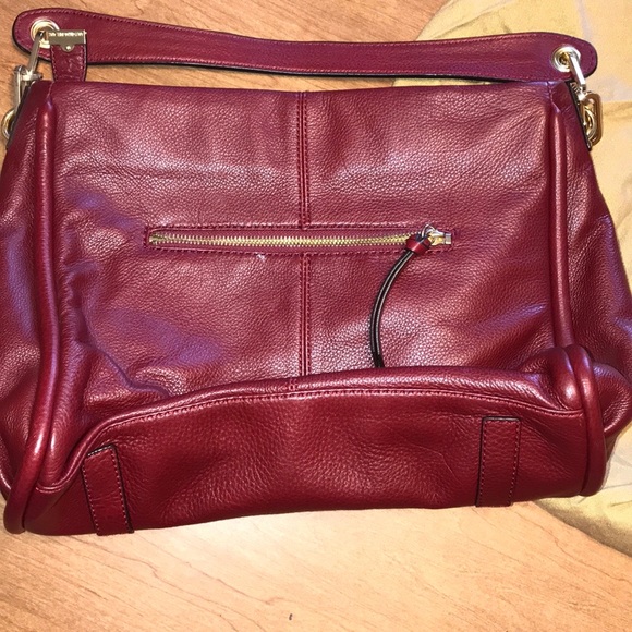 Antonio Melani Burgundy Basketweave Handbag - Picture 6 of 8